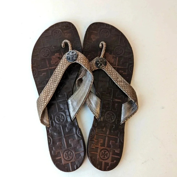 Tory Burch Thora Metallic Snakeskin Leather Flip Flops / 9 - Picture 1 of 10